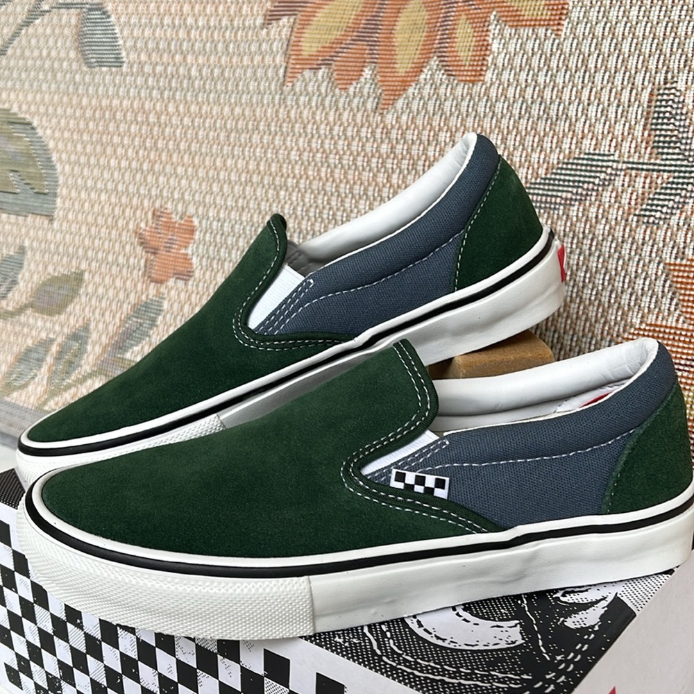 Vans WMNS Skate Slip-On
Mountain View
VN0A5FCABD6
Sneakers - Picture 4 of 16
